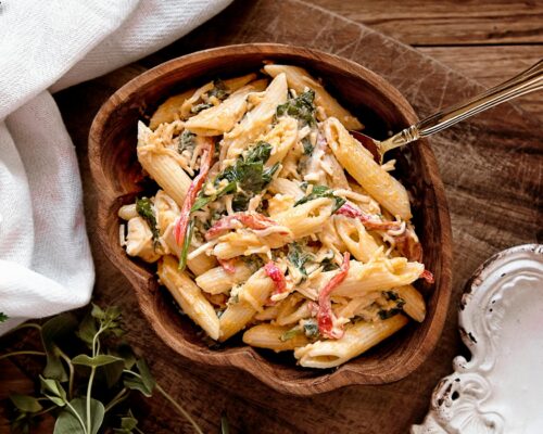 The 20-Minute Creamy Garlic Pasta Everyone Makes